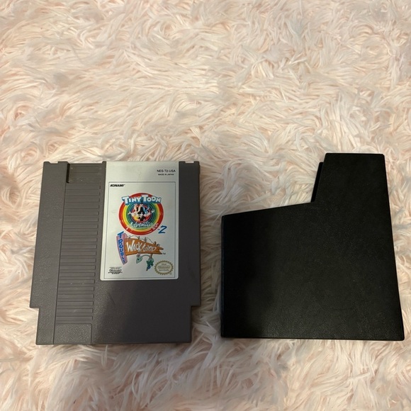 Tiny Toon Adventures 2: Trouble in Wackyland Nintendo NES 1991 Cart Original - Picture 2 of 3